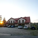 בית אירוח Gosciniec I Restauracja Salton בוצ'ניה