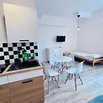 Gosciniec I Restauracja Salton בית אירוח