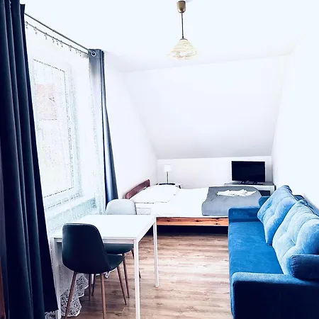 Gosciniec I Restauracja Salton ホームステイ ボフニャ