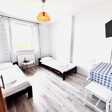 Gosciniec I Restauracja Salton *