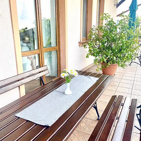 Gosciniec I Restauracja Salton * ボフニャ