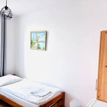 Gosciniec I Restauracja Salton ホームステイ ボフニャ