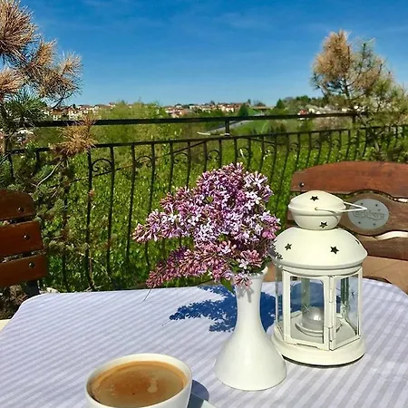 Gosciniec I Restauracja Salton *