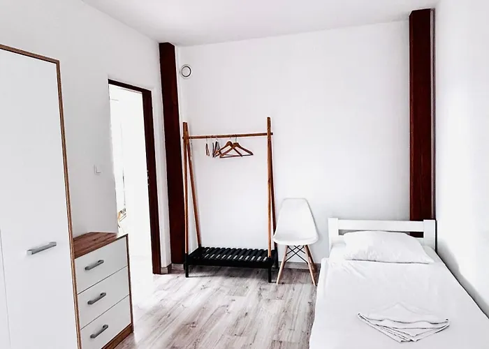 Gosciniec I Restauracja Salton *