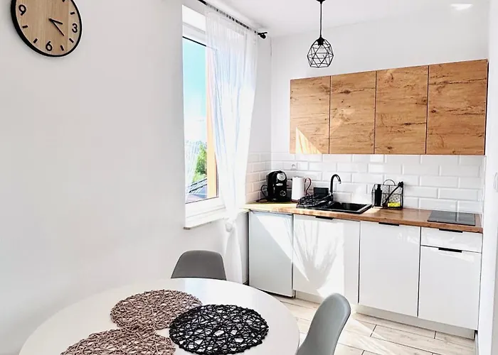 Gosciniec I Restauracja Salton בית אירוח *